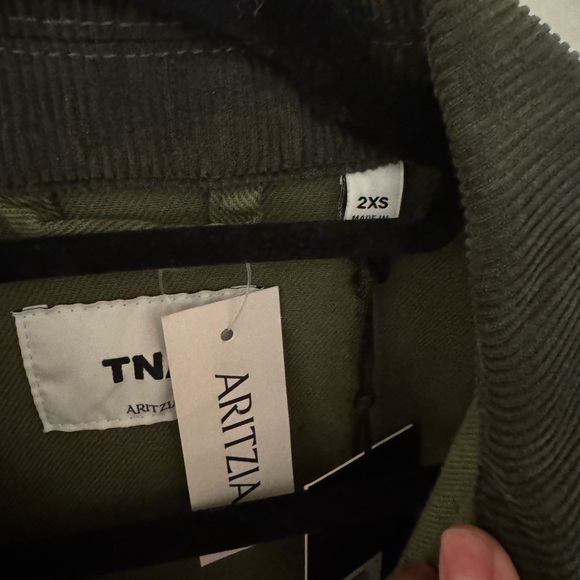 NWT Aritzia TNA Barkley Lightweight Workwear Jacket 2XS
- Olive Green - Picture 5 of 6